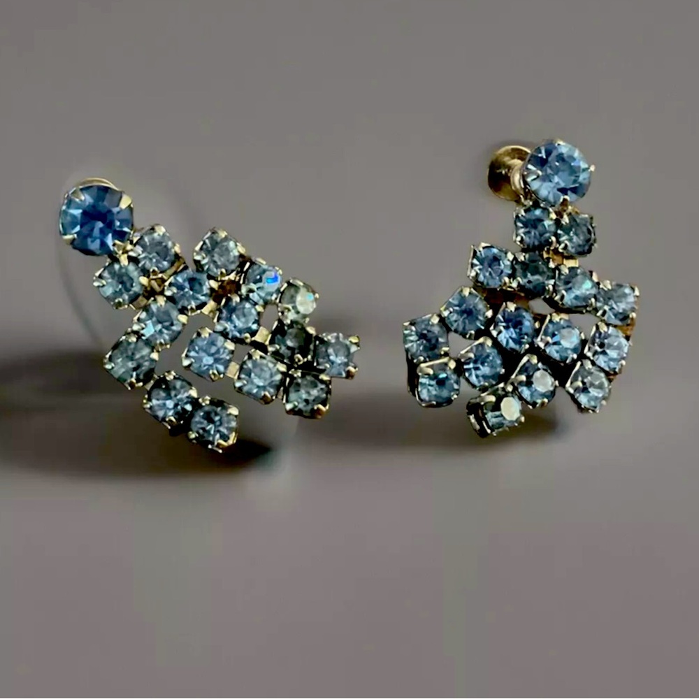 1950’s Vtg Chandelier Screw Back Earrings Blue Austrian Crystals